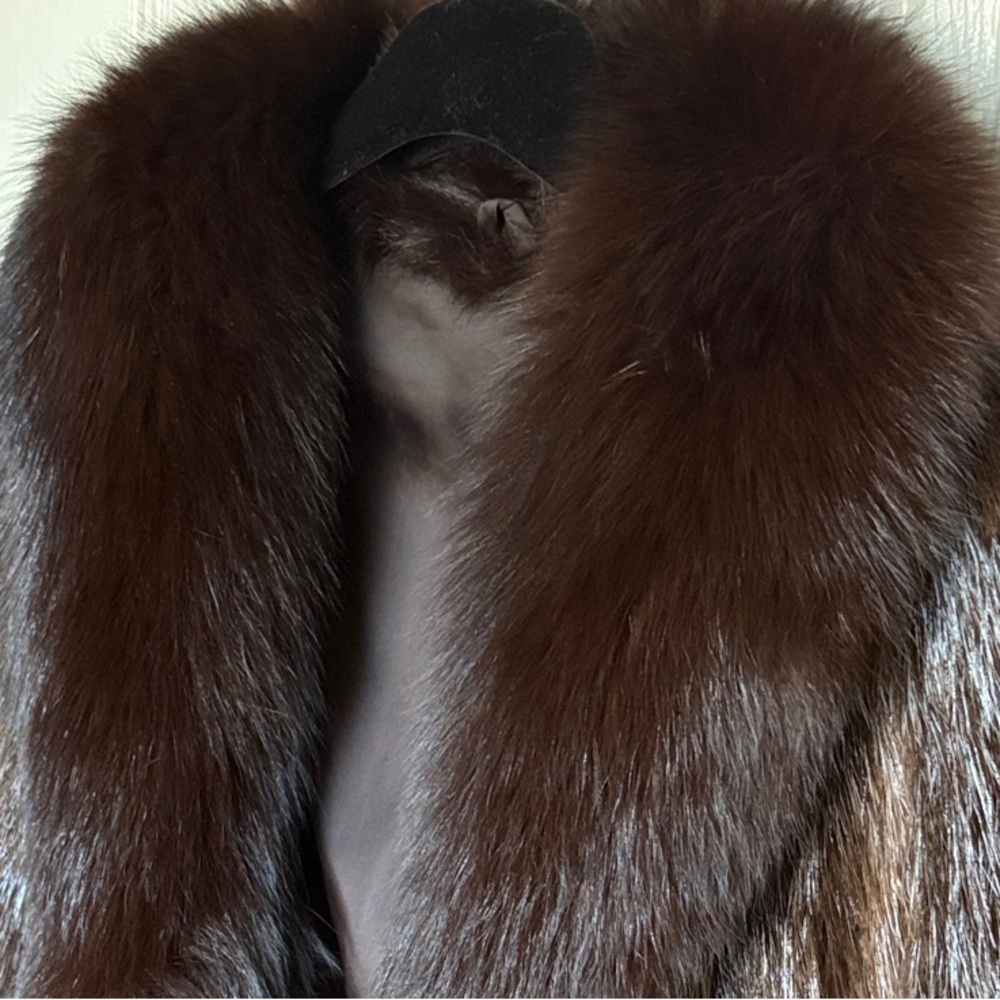 Elegant Full Length Mink Coat - Picture 7 of 11